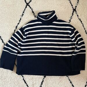 GAP Classic Striped Boxy Split-Hem Turtleneck Navy White Size M